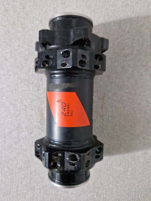 Cubo 240 frente Btt  DT Swiss