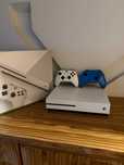 [Xbox] Konsola Xbox One S + 2 Pady - Oryginalne pudełko