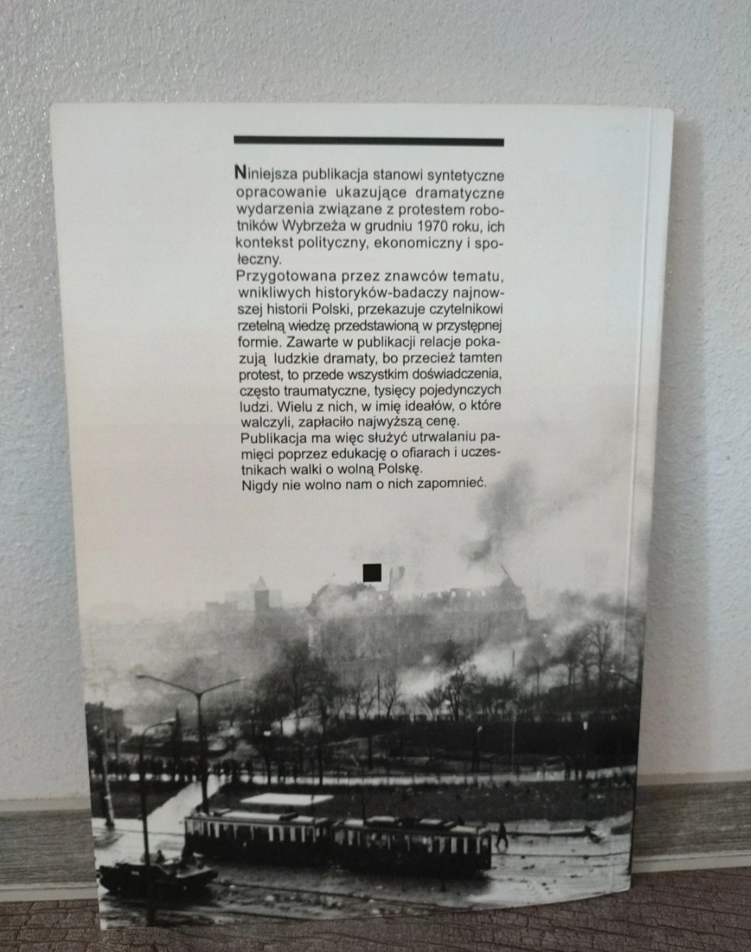 Książka z płytą.