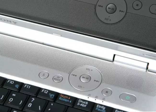 Laptop SONY VAIO ALU 15.4 X-Black Win7 Intel Core2Duo T7100 Win7 WiFin