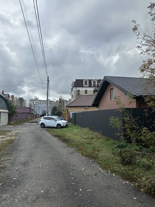 Продаж будинку з ділянкою 10 сот на Троещині, вул. Нікіфора Дровняка