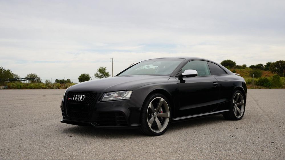 Audi RS5  coupe V8