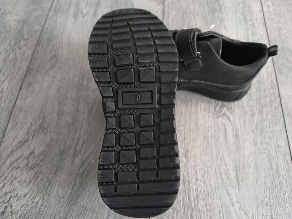 Дитяче взуття. 31 розмір