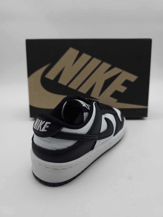Sapatilhas modelo Dunk pretas unisexo