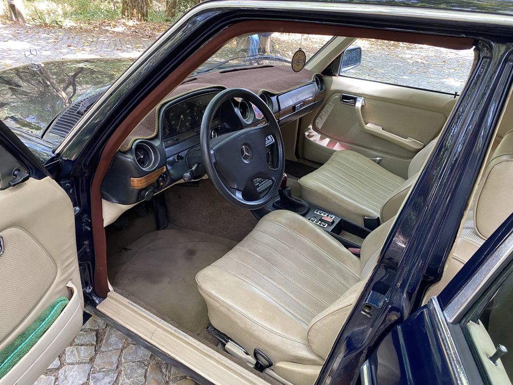 Mercedes Benz (W123) 300 Td Certificada pelo ACP