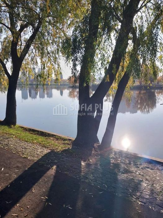 Срочно! 2к, Березняківська вул. 30а, недорого