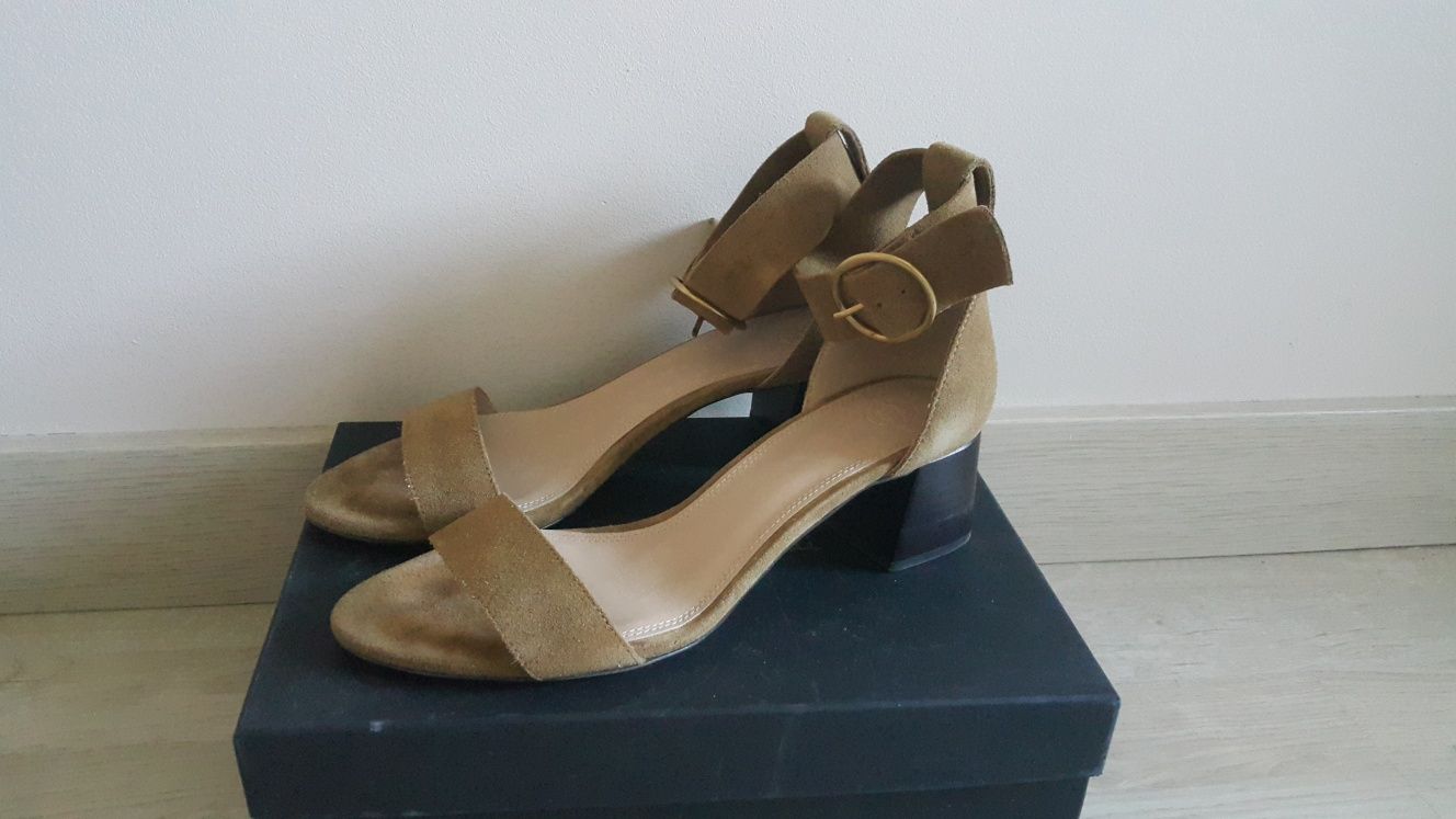 Sandały na obcasach 39 Massimo Dutti z zamszu