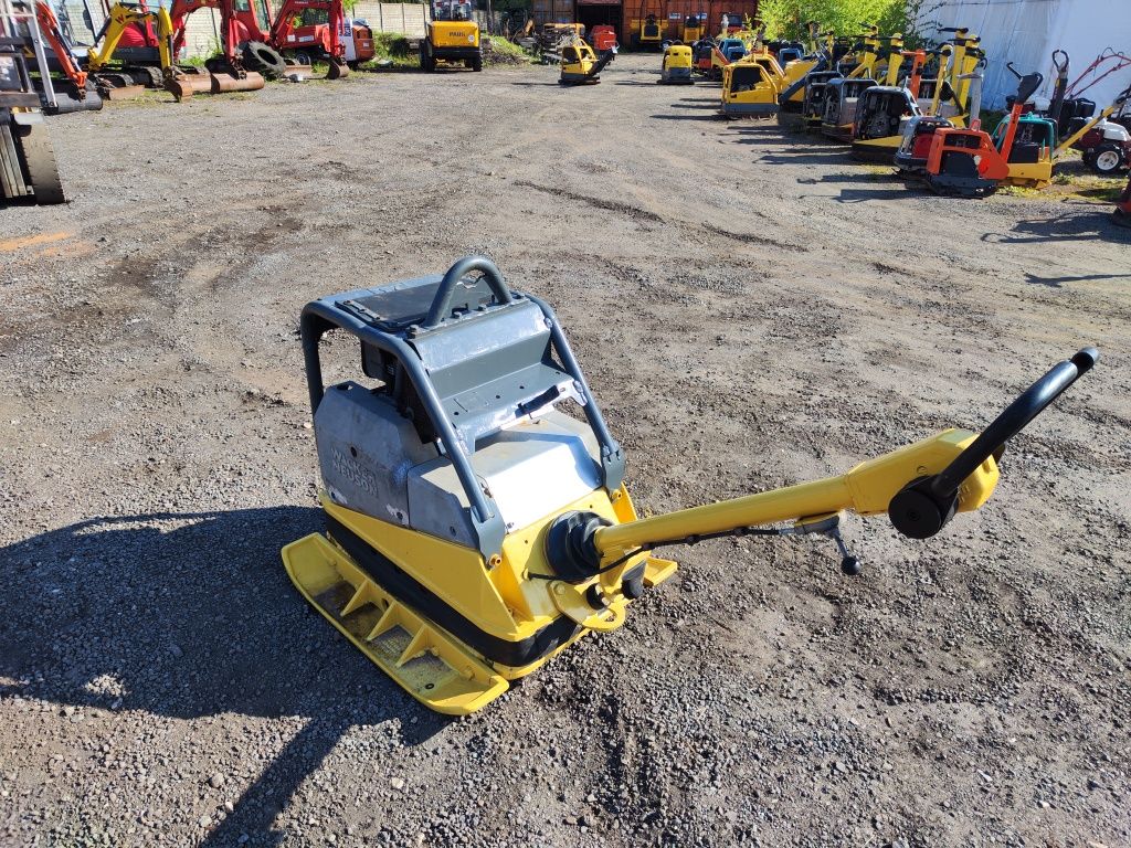 Zagęszarka gruntu Wacker DPU 6055 ubijarka Bomag atlas copco