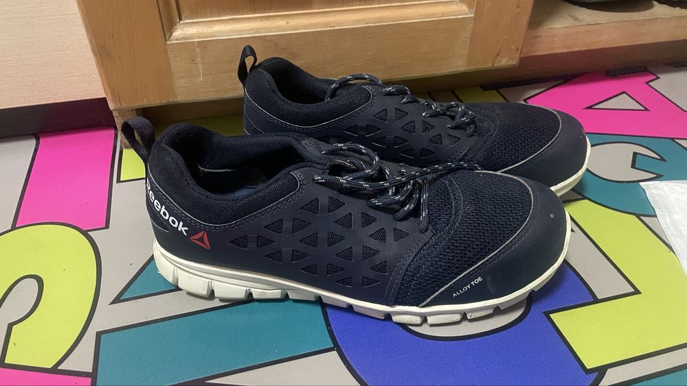 Робочі кросівки з желізним носом