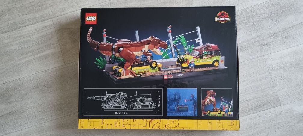LEGO® 76956 Jurassic World - Tyranozaur na wolności
Sprzedam nowy zest