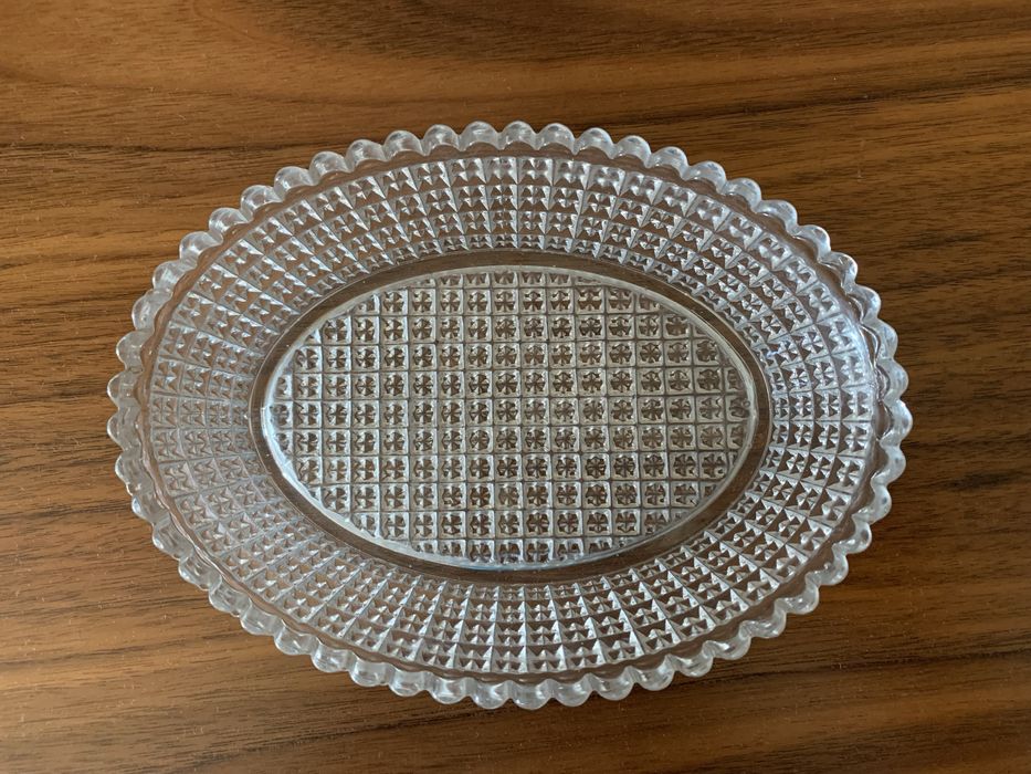 Taça em vidro, decoração “bicos”, anis 20