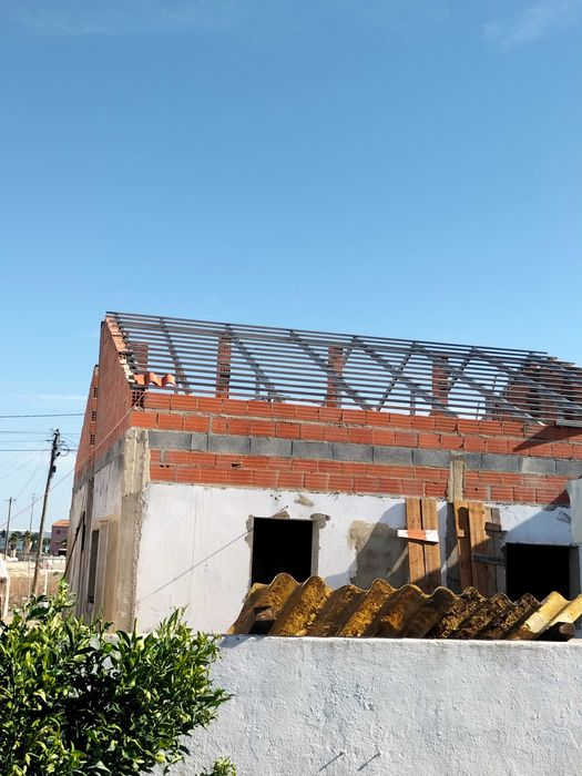 Serviços de renovação de imóveis.