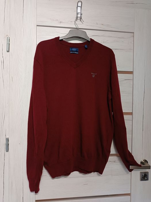 Sweter w serek Gant 100% wełna
