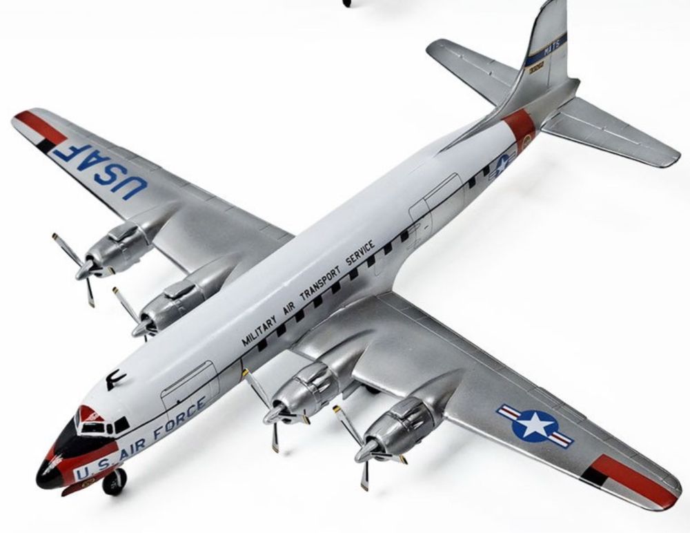 Academy 12634 samolot USAF C-118 Liftmaster model do sklejania 1:144