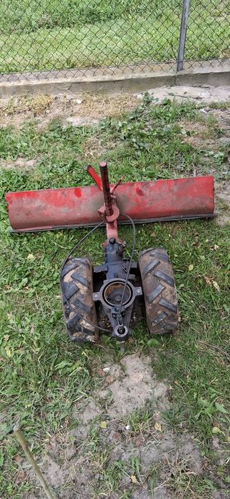 Pług z przekładnio do śniegu