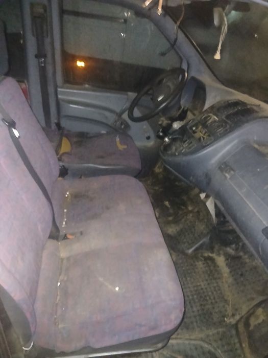 Mercedes vito 108 vendo ou troco por uma passat 110cv em carrinha