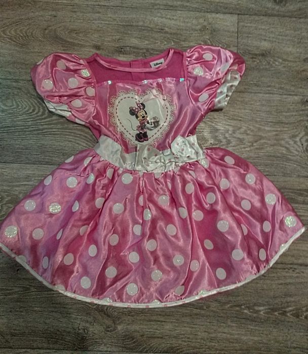 Нарядное платье на девочку