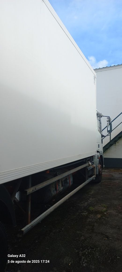 Veiculo mercadorias  Iveco