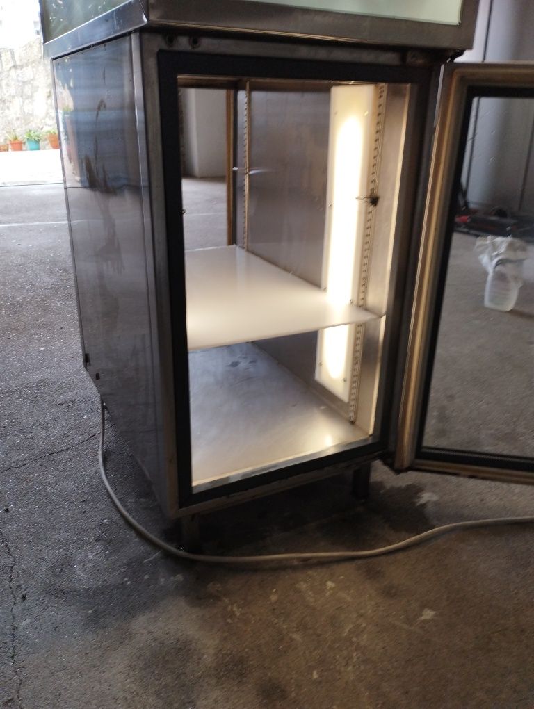 Vitrine inox dupla porta