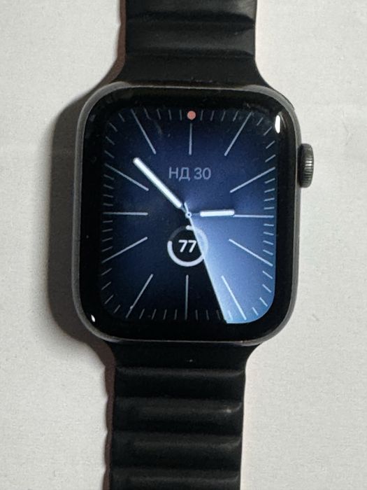 Apple Watch 44 mm Series 4 з підтримкою LTE