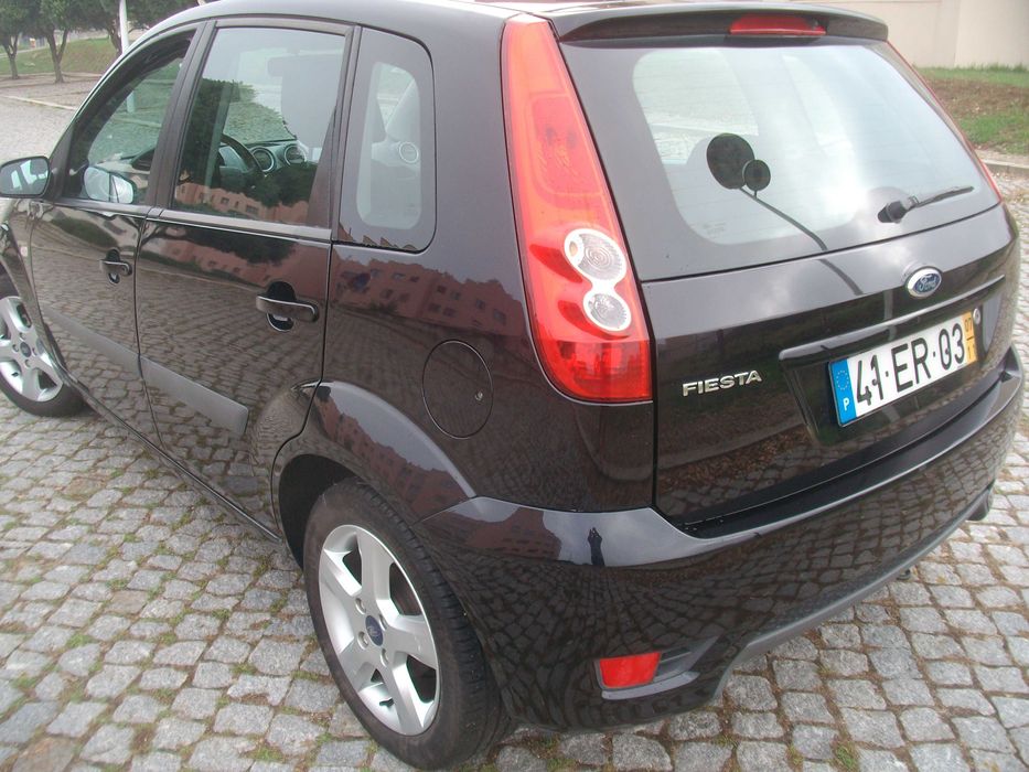 Ford Fiesta ST-line 1.25 de 2007 impecável