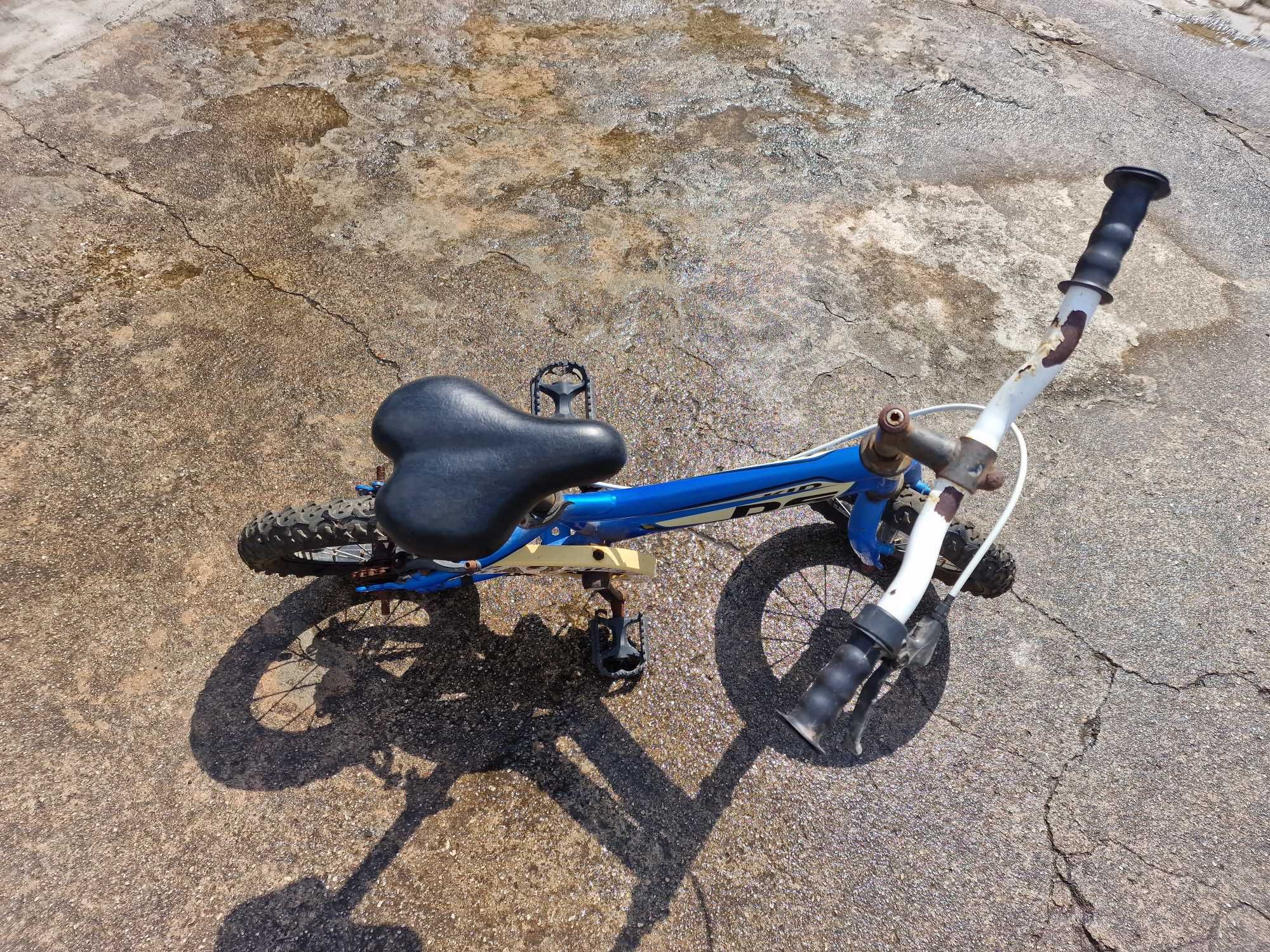 Bicicleta pequena para criança