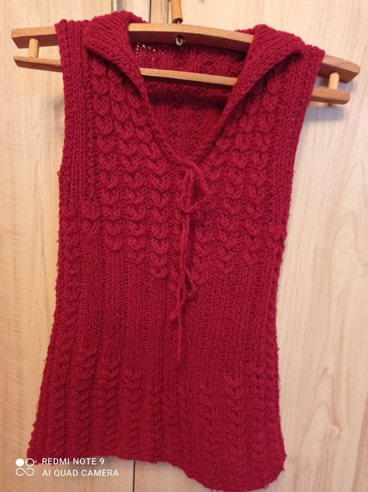 Вязаная туника ручной работы для девочки