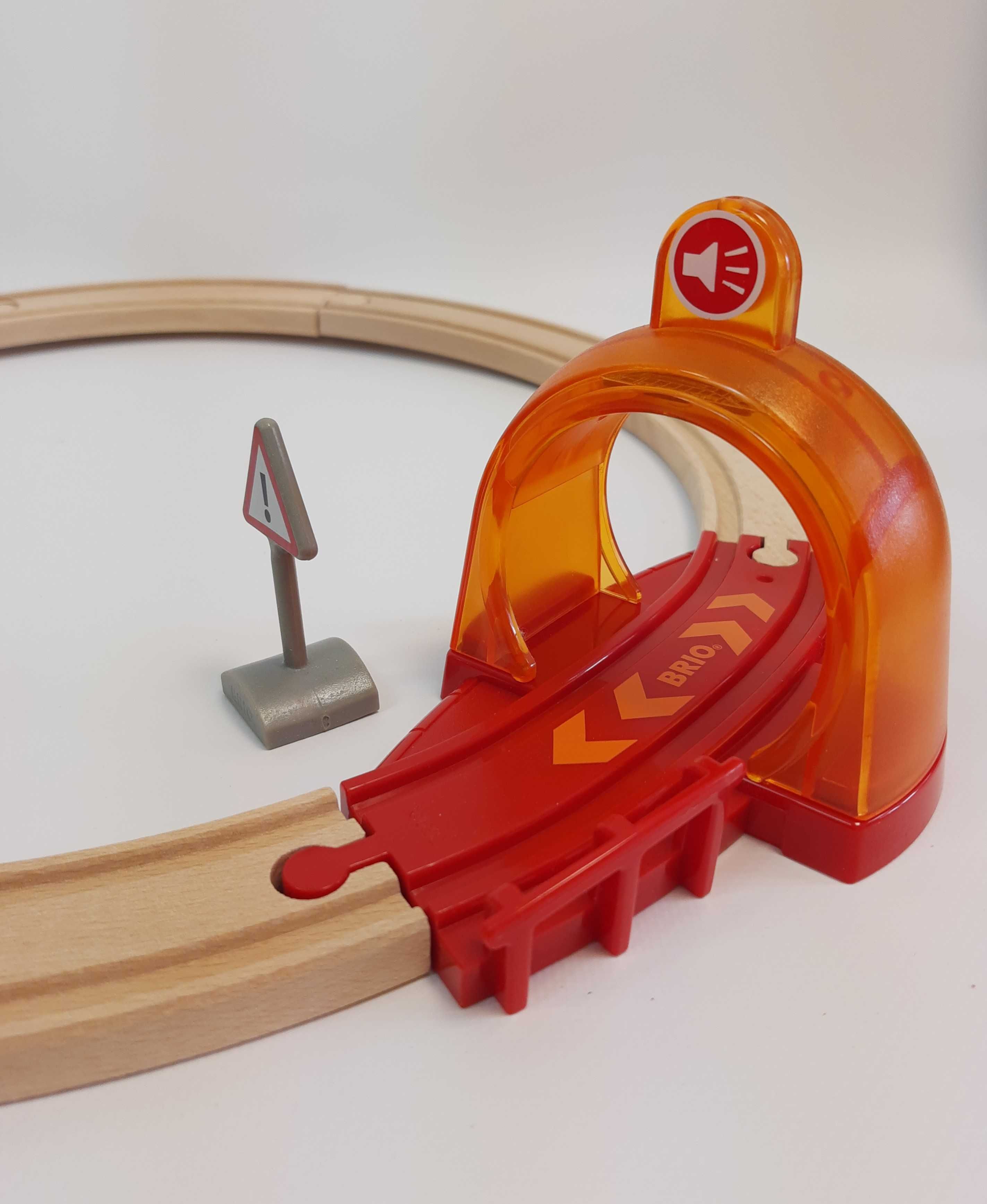 BRIO Smart Tech Sound Action Tunnel Circleset​ Kolejka drewniana [M]