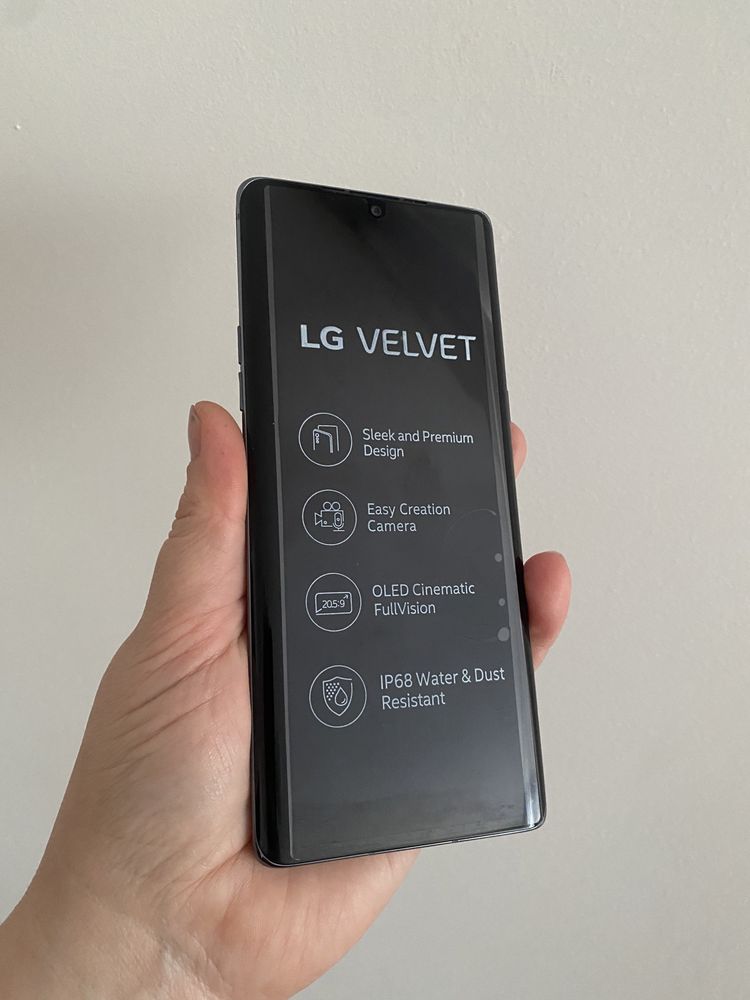 Продам смартфон LG G9 VELVET ThinQ Чохол та скло в подарунок.