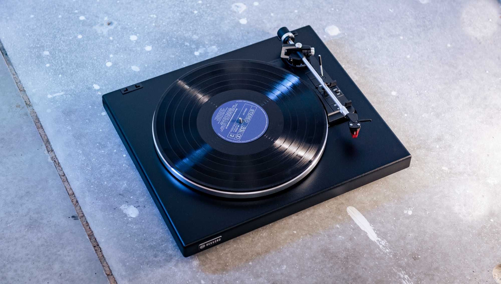 Rekkord Audio F400 gramofon w pełni automatyczny