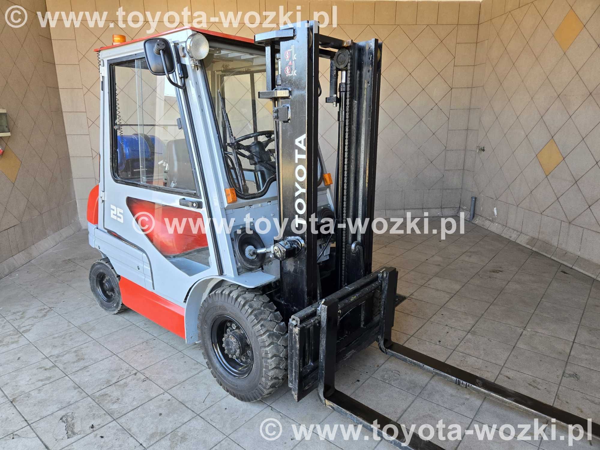 Wózek Widłowy TOYOTA 6FG25 Kabina , Przesuw TOYOTA 6FGF25 widlak LINDE