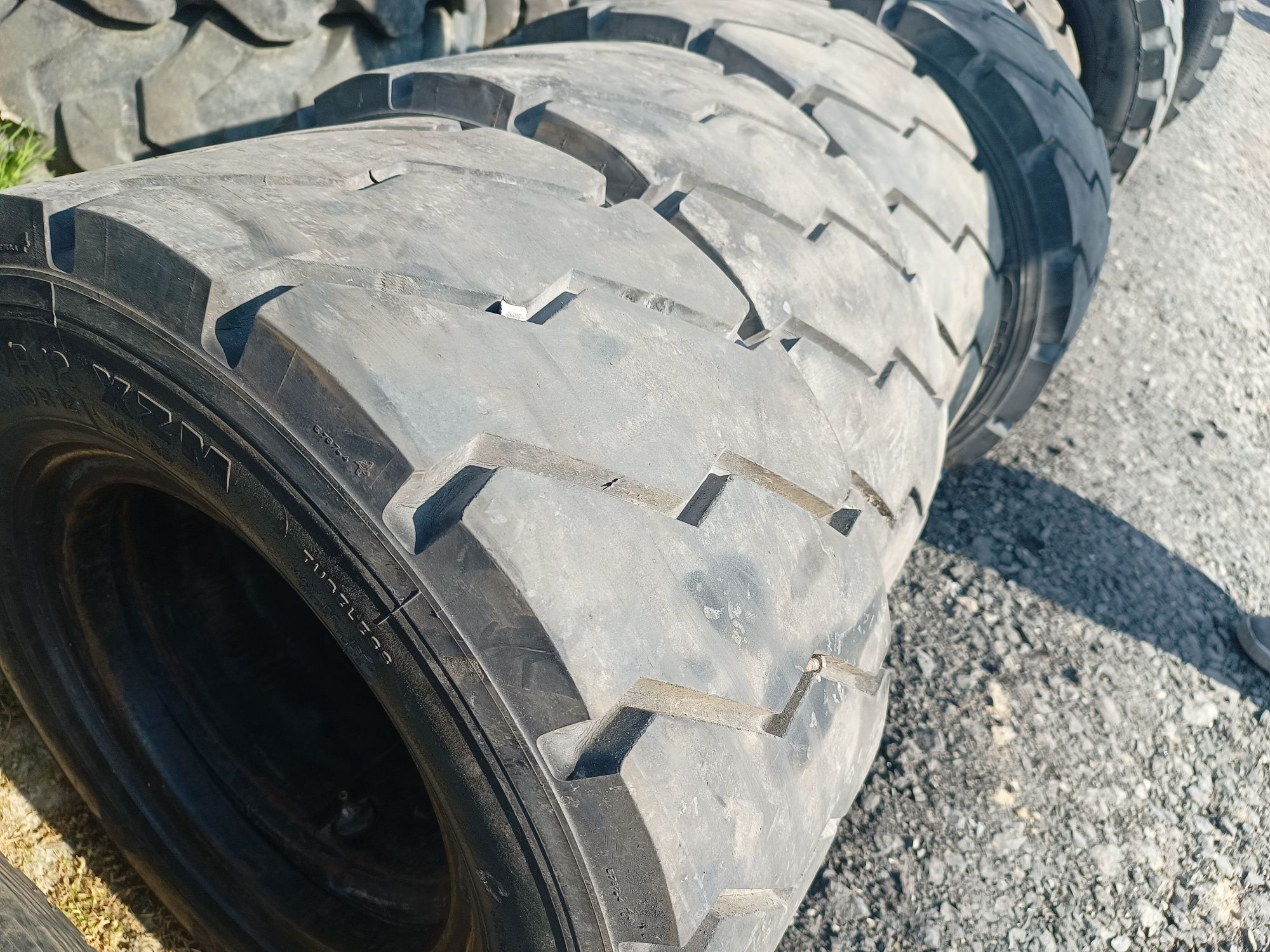 Opony 250/60-12 Michelin 23x10-12 wózek widłowy Linde still hyster