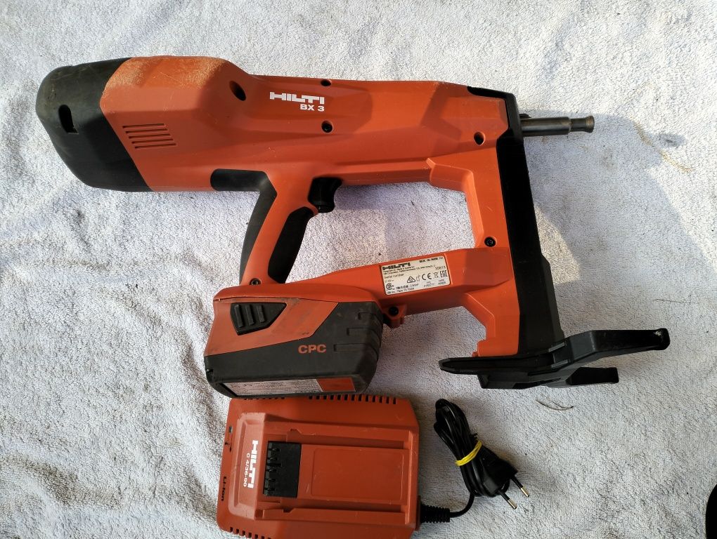 Hilti bx3 me osadzak akumulatorowy