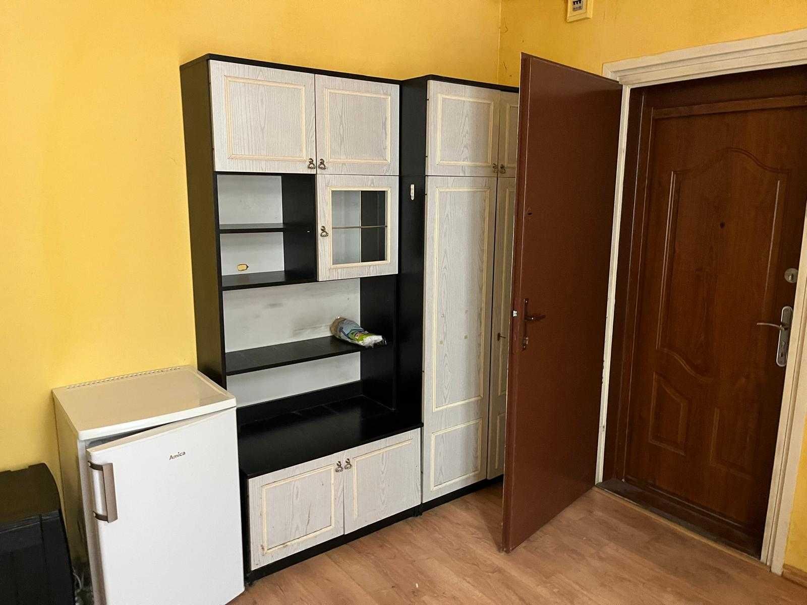 1 pokój + k. 30 m2, c.o. gazowe - Polesie- 10 tys. zł