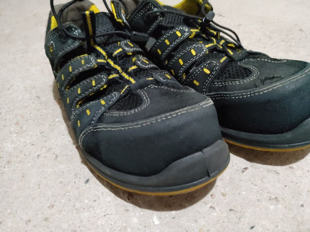 Sprzedam buty robocze 43 używane