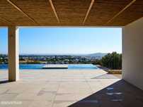 Exclusiva Villa Contemporânea T5 com Vistas Panorâmicas no Algarve