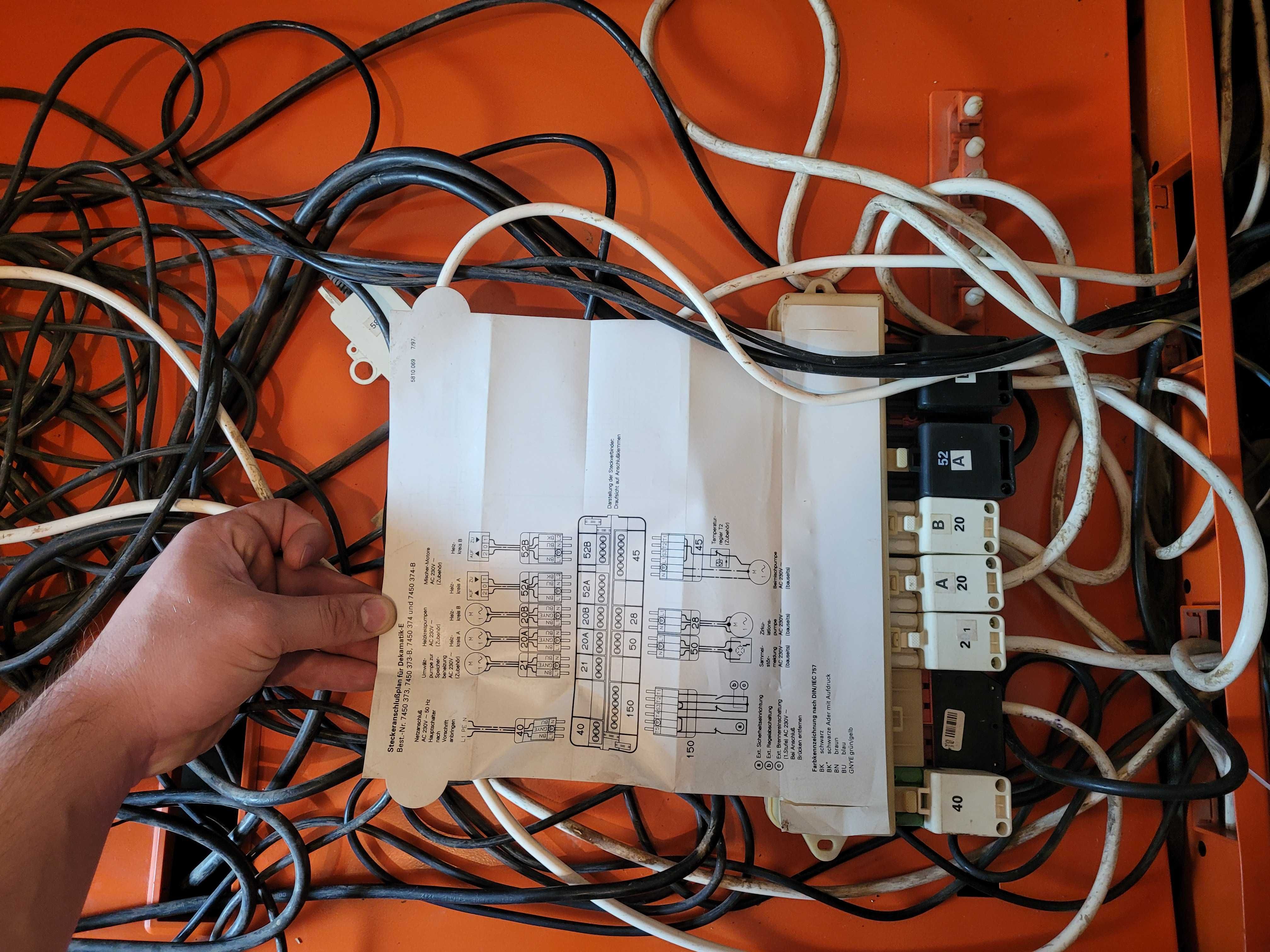 Piec Viessmann VB040 z palnikiem olejowym stan bardzo dobry.