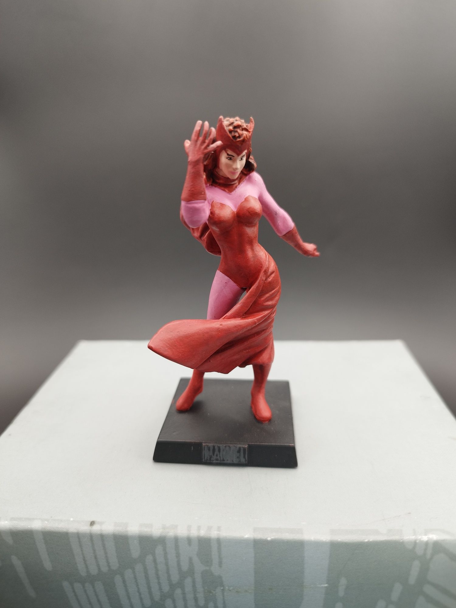 Figurka Marvel klasyczna Scarlet Witch #55 ok 8 cm figurka ciężka ołów