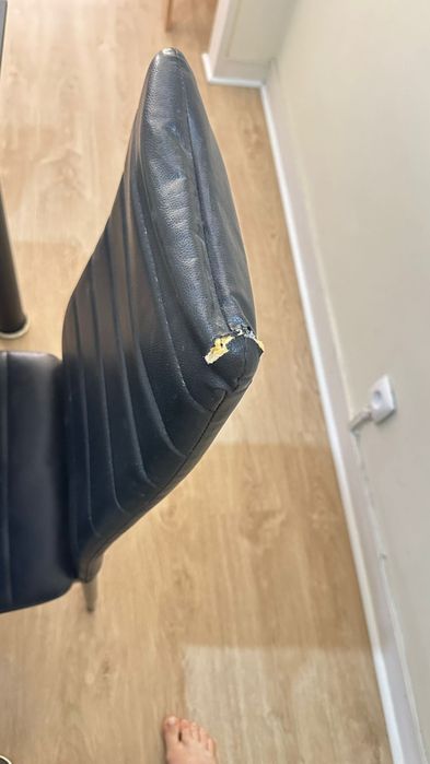 Combo sofá, colchão e mesa