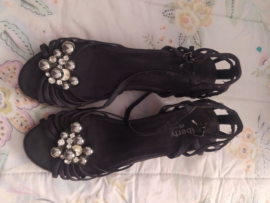 Sandálias de festa, tam. 37