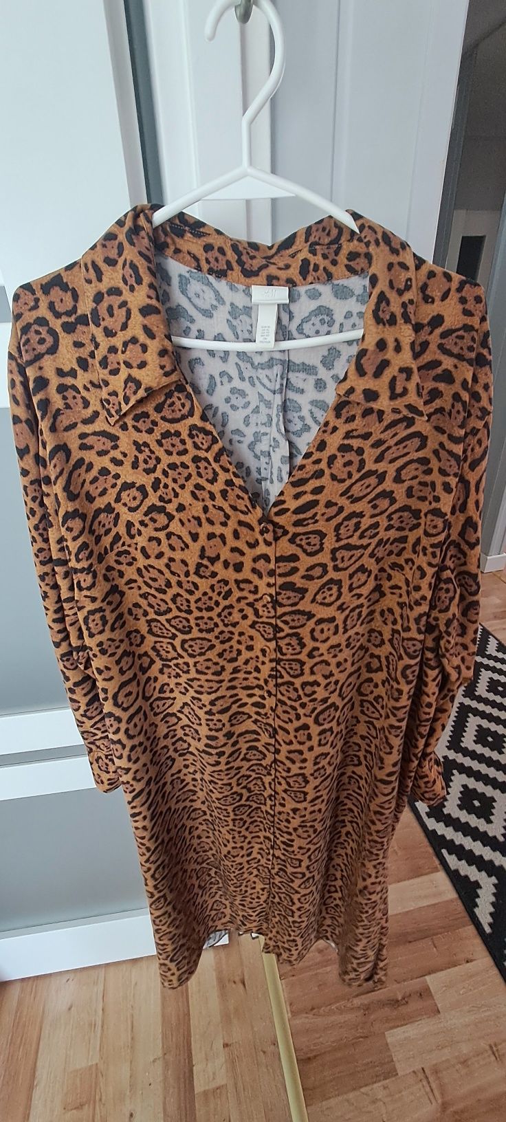 Sukienka szmizjerka w panterkę H&M XL