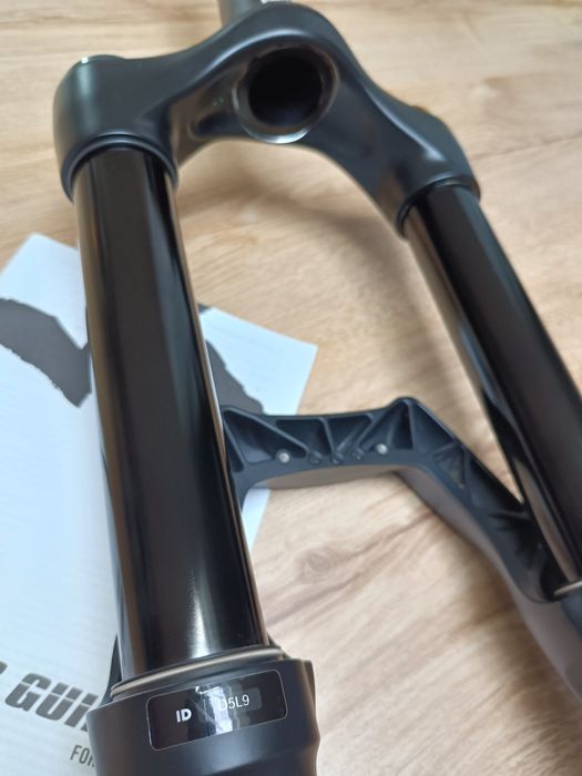 Suspensão Marzocchi Bomber Z1 160mm