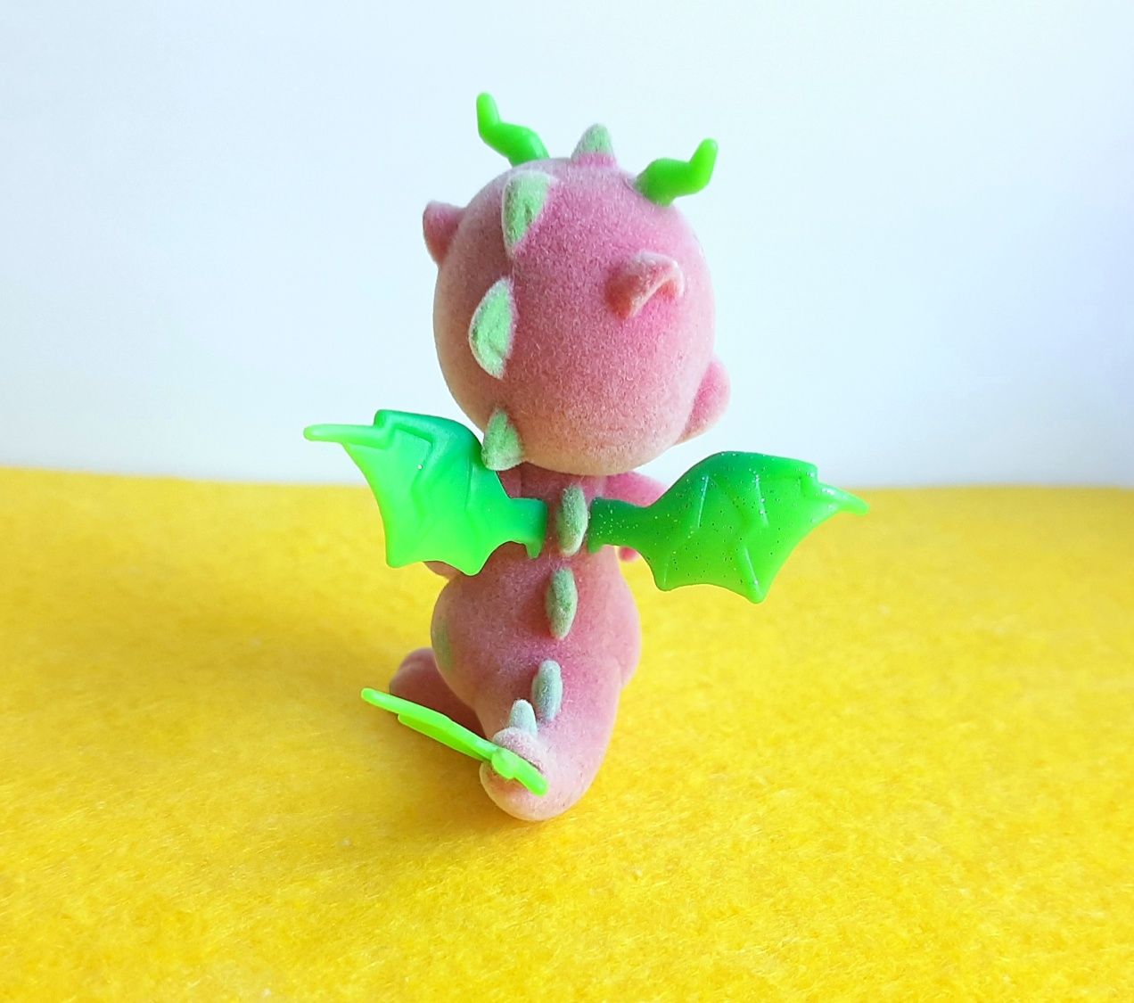 Дракончик оксамитовий Safiras Simba Toys Сяючі крила Сафірас