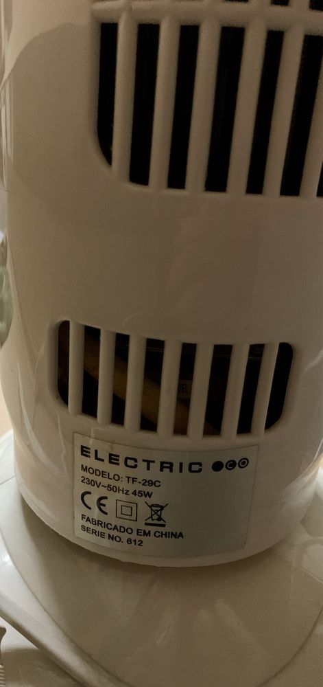 Ventilador de pé com oscilação