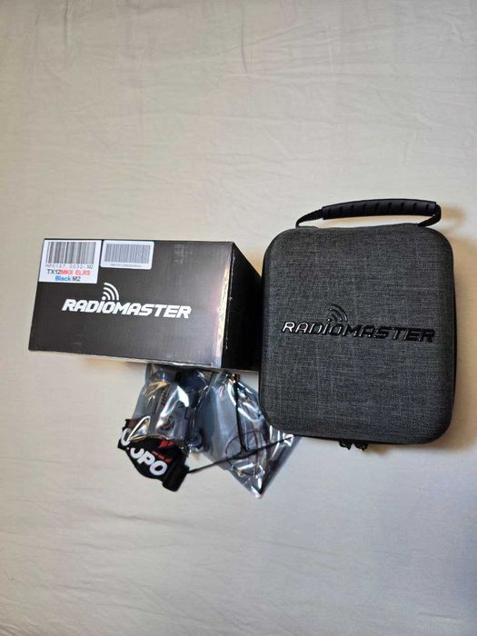 Radiomaster TX12 ERLS 2.4 Новий ES900TX 915 Кейс приймач акуми