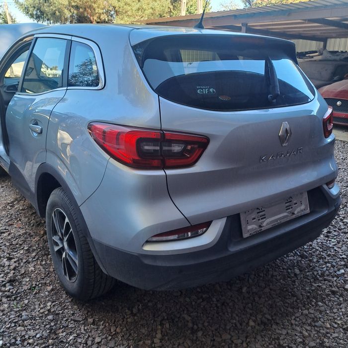 Lekko uszkodzony  renault kadjar niski przebieg