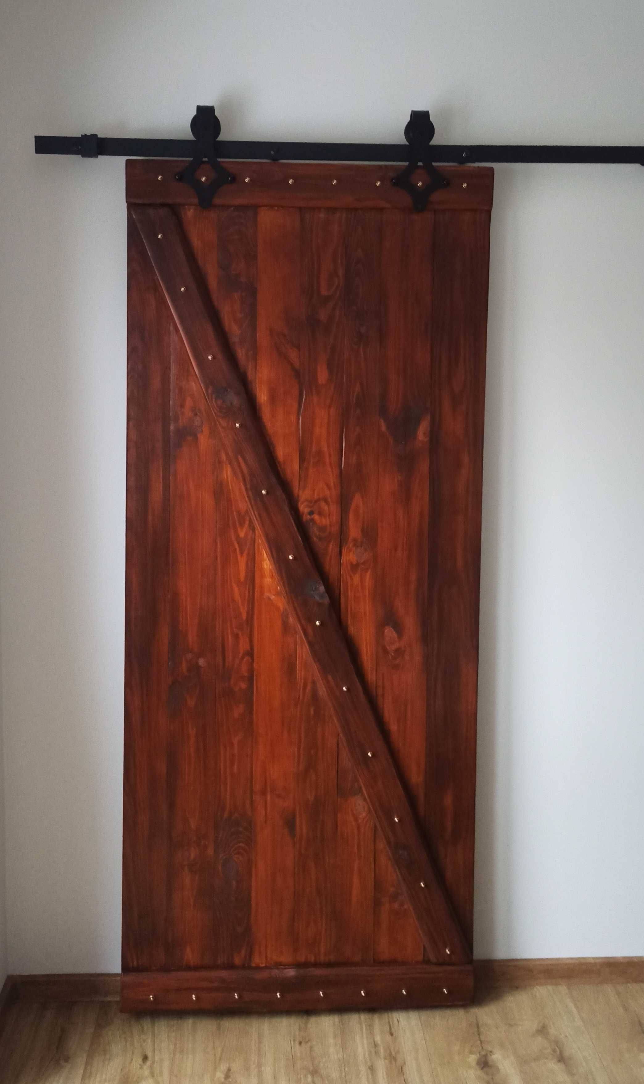 Drzwi drewniane loftowe plus system przesuwny