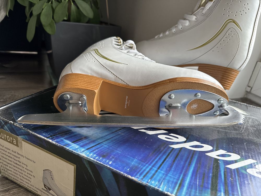 Ковзани р39,жіночі Bladerunner  Ice Skates Aurora W