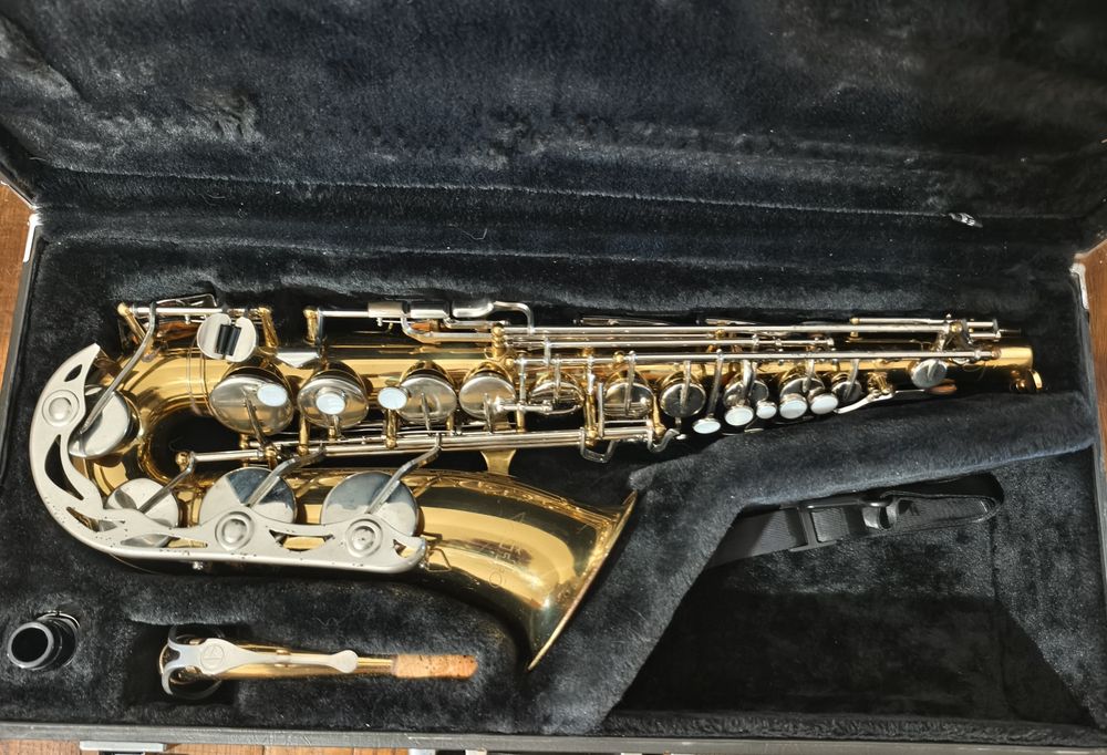 Альт саксофон Yamaha 23 Vito