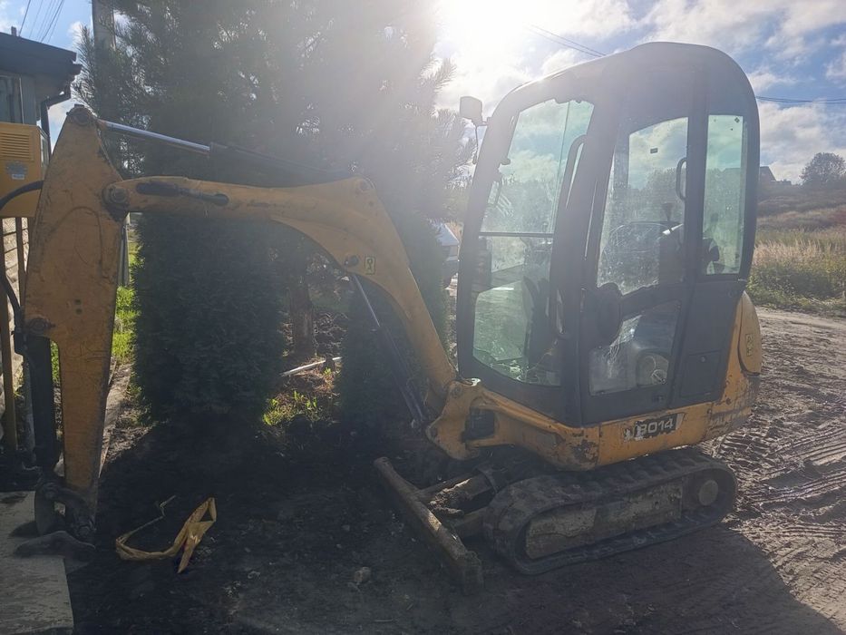 Продається міні -екскаватор JCB